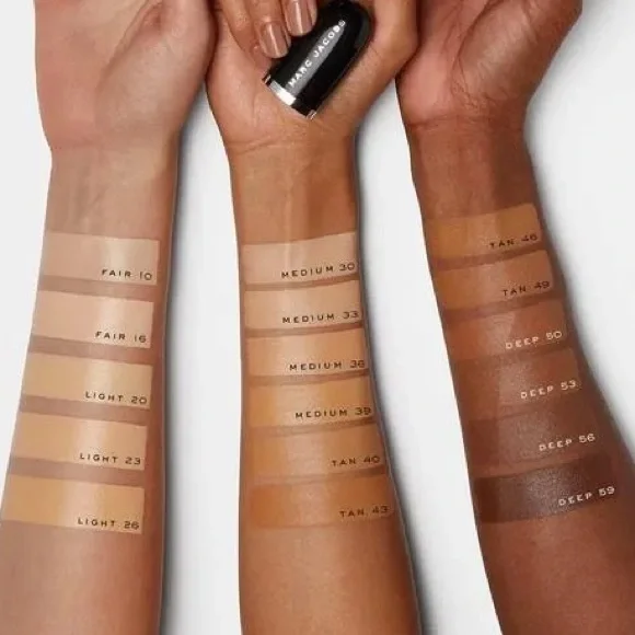 Marc Jacob’s Accomplice Concealer & Touch Up Stick, Highlighter/ Contour - Tan - Picture 3 of 5